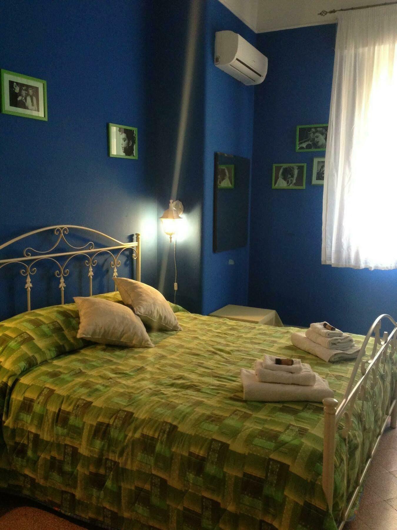B&B Radioretro ปาแลร์โม ภายนอก รูปภาพ