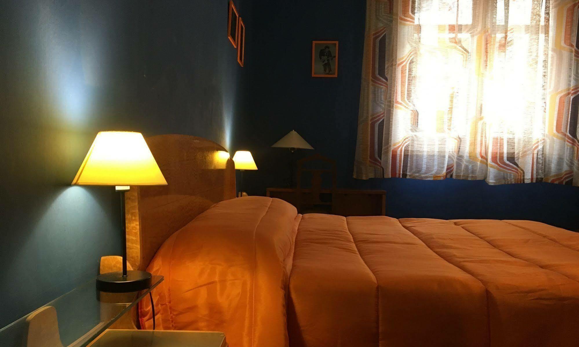 B&B Radioretro ปาแลร์โม ภายนอก รูปภาพ