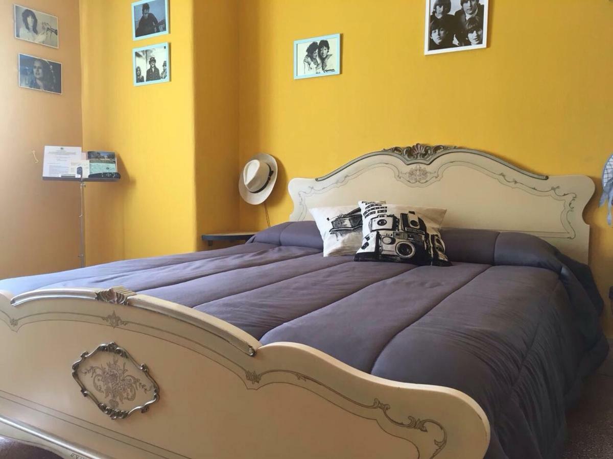B&B Radioretro ปาแลร์โม ภายนอก รูปภาพ