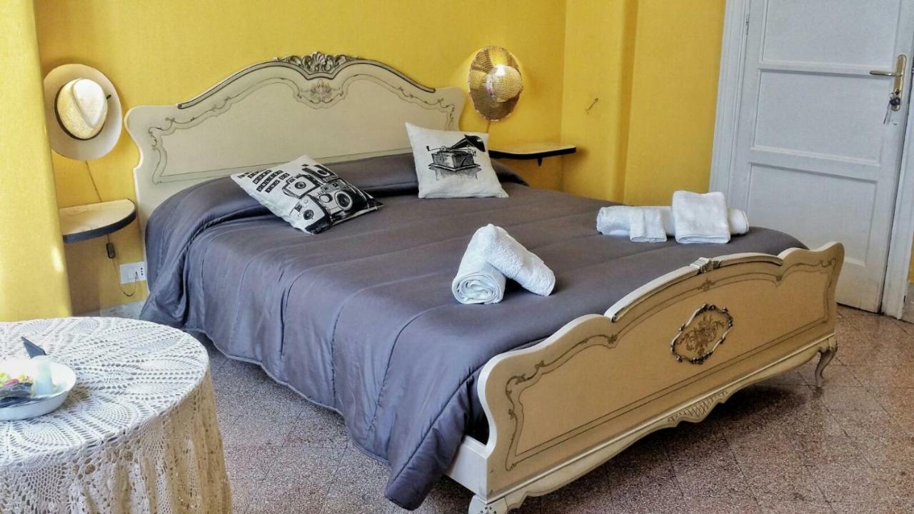 B&B Radioretro ปาแลร์โม ภายนอก รูปภาพ